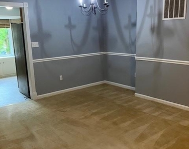 22416 Greenview Court - Photo Thumbnail 15