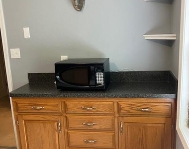 22416 Greenview Court - Photo Thumbnail 11