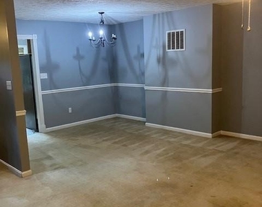22416 Greenview Court - Photo Thumbnail 14