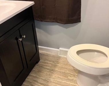 22416 Greenview Court - Photo Thumbnail 21