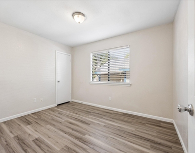 14473 Robert I Walker Blvd - Photo Thumbnail 12