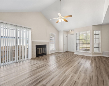 14473 Robert I Walker Blvd - Photo Thumbnail 3