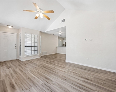 14473 Robert I Walker Blvd - Photo Thumbnail 4