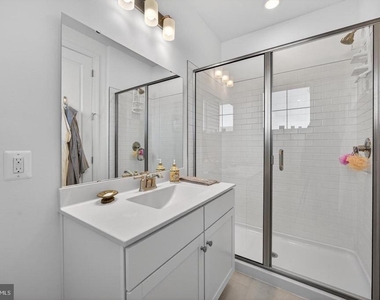 215 Kingfisher Lane - Photo Thumbnail 24