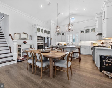 215 Kingfisher Lane - Photo Thumbnail 10