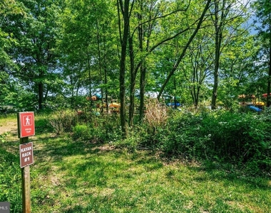 215 Kingfisher Lane - Photo Thumbnail 40