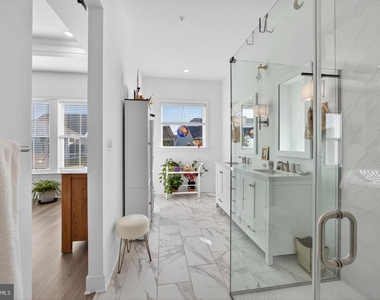 215 Kingfisher Lane - Photo Thumbnail 17