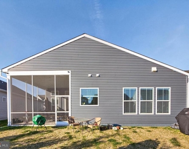 215 Kingfisher Lane - Photo Thumbnail 28