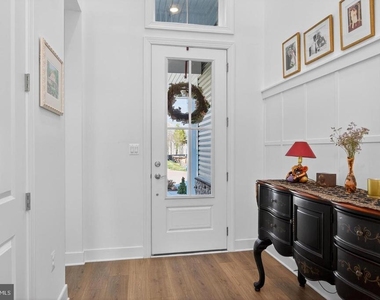 215 Kingfisher Lane - Photo Thumbnail 5