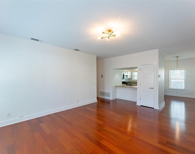 1209 E 3rd St - Photo Thumbnail 3