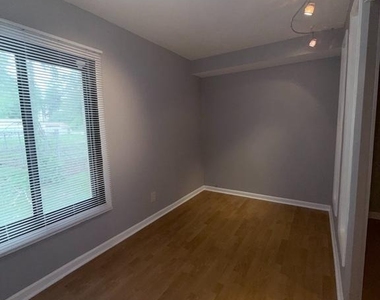 10118 Campus Way S - Photo Thumbnail 7
