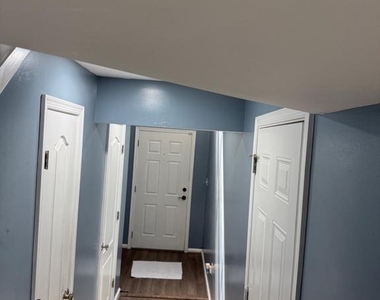 714 Parev Way - Photo Thumbnail 14