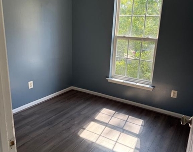 714 Parev Way - Photo Thumbnail 78