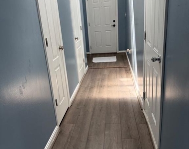 714 Parev Way - Photo Thumbnail 16