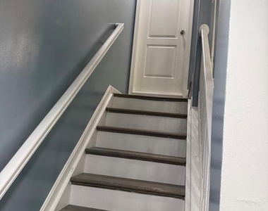 714 Parev Way - Photo Thumbnail 38