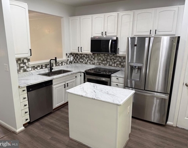 714 Parev Way - Photo Thumbnail 50