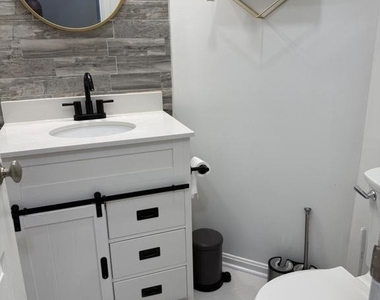 714 Parev Way - Photo Thumbnail 40