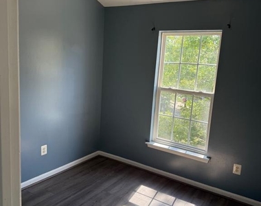 714 Parev Way - Photo Thumbnail 77