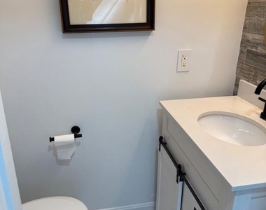 714 Parev Way - Photo Thumbnail 35