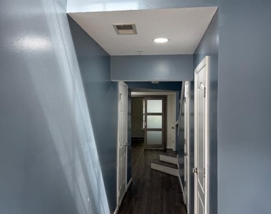 714 Parev Way - Photo Thumbnail 12