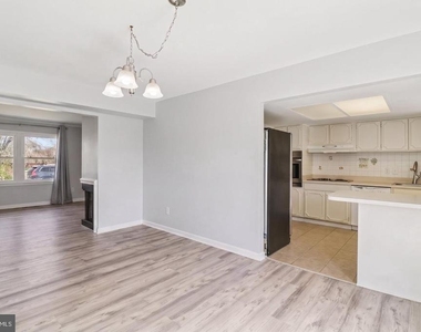 12705 Marquette Lane - Photo Thumbnail 6