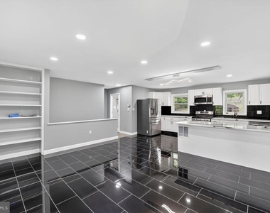 3604 Halloway N - Photo Thumbnail 22