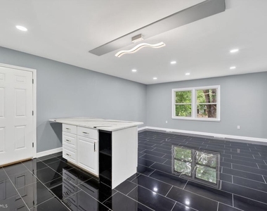 3604 Halloway N - Photo Thumbnail 17
