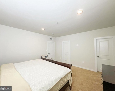 6717 Glenhurst Drive - Photo Thumbnail 12