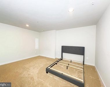6717 Glenhurst Drive - Photo Thumbnail 5