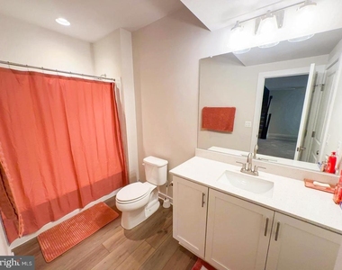 6717 Glenhurst Drive - Photo Thumbnail 14