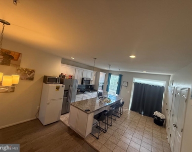 1608 Wesbourne Drive - Photo Thumbnail 11