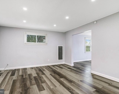6226 20th Avenue - Photo Thumbnail 18