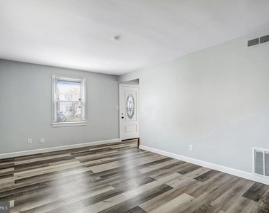 6226 20th Avenue - Photo Thumbnail 1