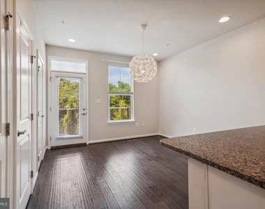 6102 Chronicle Street - Photo Thumbnail 6