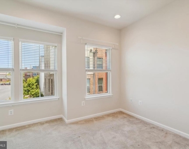 6102 Chronicle Street - Photo Thumbnail 15