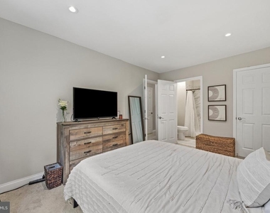 7110 Marbury Court - Photo Thumbnail 25