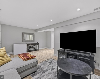 7110 Marbury Court - Photo Thumbnail 34