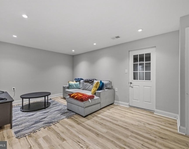 7110 Marbury Court - Photo Thumbnail 32
