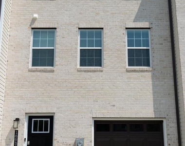 16642 Green Glade Dr - Photo Thumbnail 1