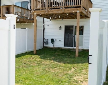 16642 Green Glade Dr - Photo Thumbnail 2