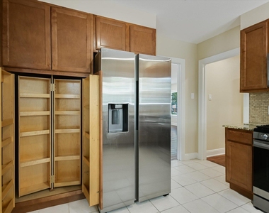1001 E 39th St - Photo Thumbnail 8