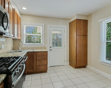 1001 E 39th St - Photo Thumbnail 6