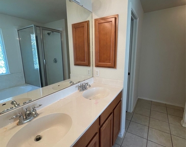 3830 Castle Rock Cv - Photo Thumbnail 16