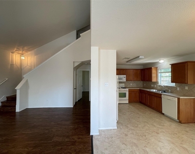 3830 Castle Rock Cv - Photo Thumbnail 7