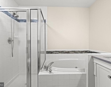 220 Fallsgrove Boulevard - Photo Thumbnail 19