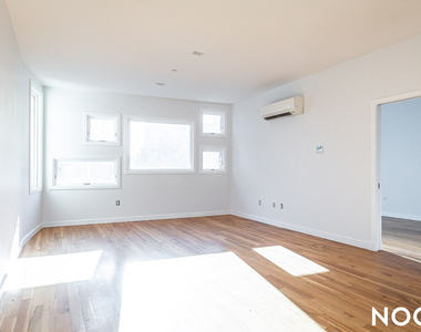 474 Grand Ave - Photo Thumbnail 5