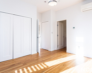 474 Grand Ave - Photo Thumbnail 15