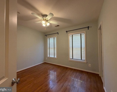 2352 Cobble Hill Terrace - Photo Thumbnail 21