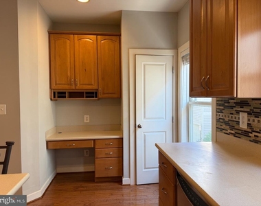 2352 Cobble Hill Terrace - Photo Thumbnail 12