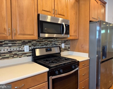 2352 Cobble Hill Terrace - Photo Thumbnail 10